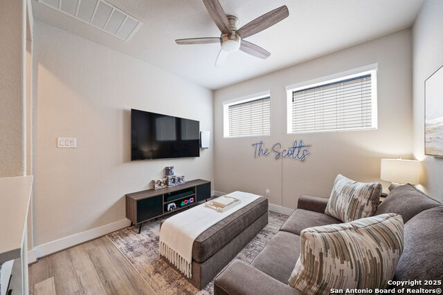 Image 27 of 34 For 8851 Oakland Rd  18