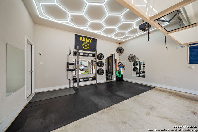 Image 29 of 34 For 8851 Oakland Rd  18