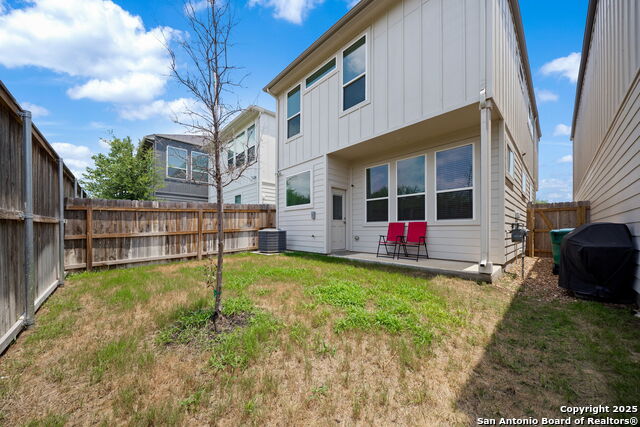 Image 32 of 34 For 8851 Oakland Rd  18