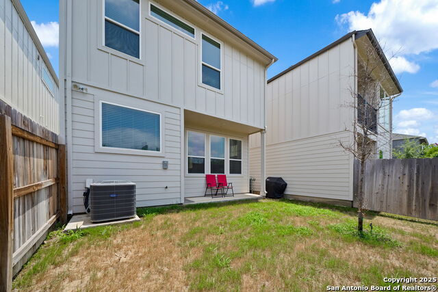 Image 34 of 34 For 8851 Oakland Rd  18