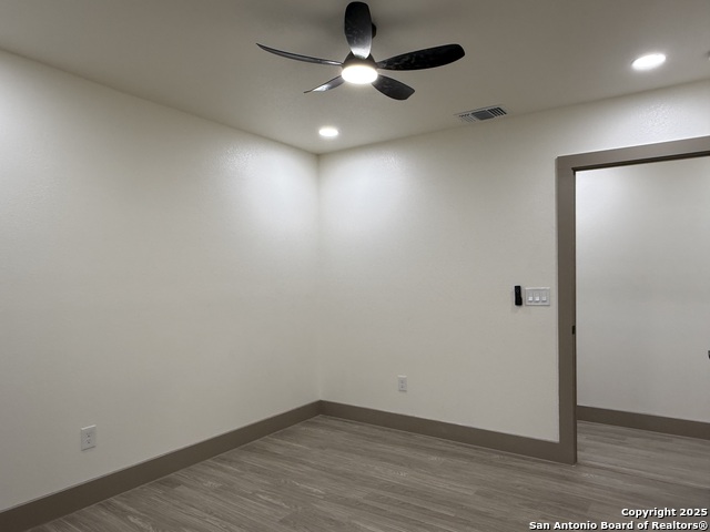 Image 13 of 20 For 422 Merry Ann