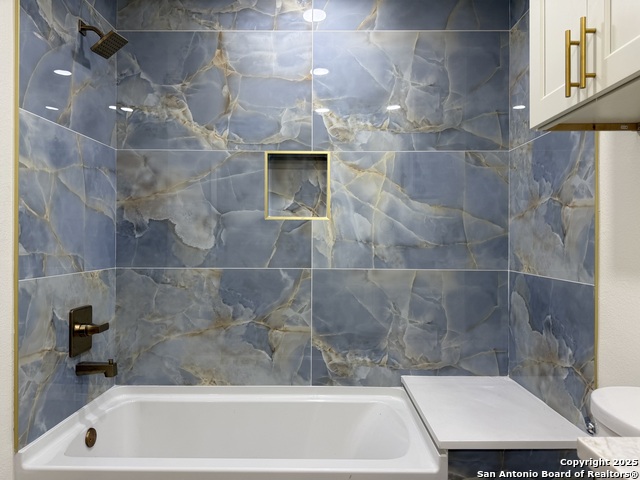 Image 15 of 20 For 422 Merry Ann