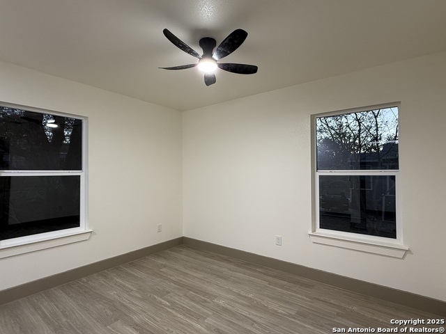 Image 16 of 20 For 422 Merry Ann