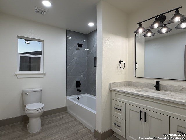 Image 17 of 20 For 422 Merry Ann