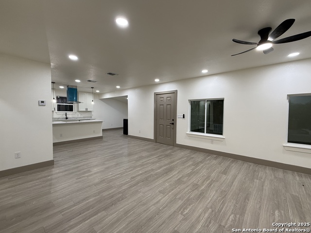 Image 8 of 20 For 422 Merry Ann