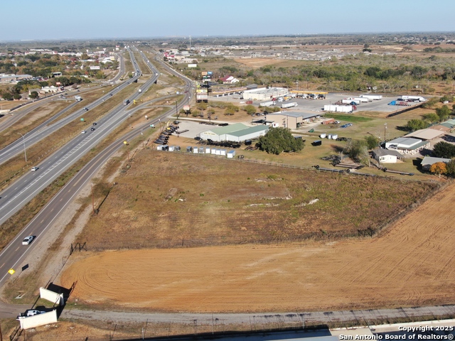 Listing photo id 3 for 00 Ih 35  