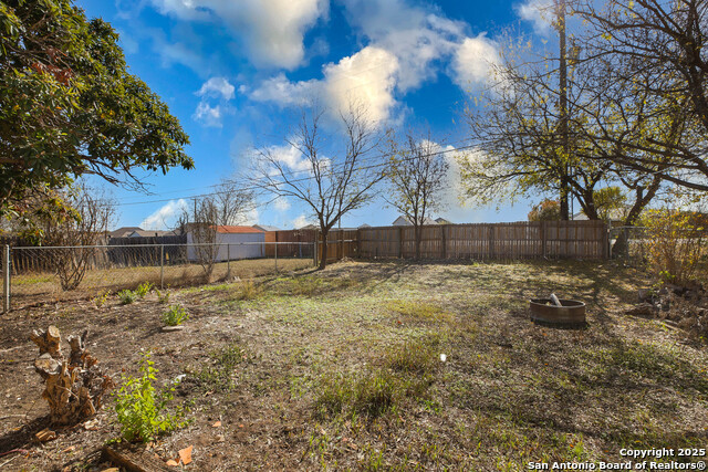 Listing photo id 20 for 9646 Bratton