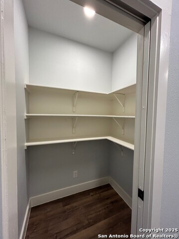 Image 11 of 27 For 123 Fairview  3