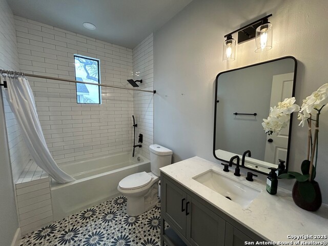 Image 18 of 27 For 123 Fairview  3