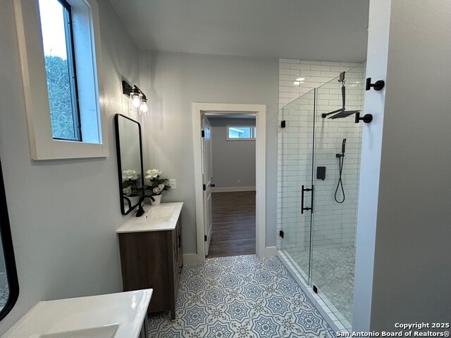 Image 23 of 27 For 123 Fairview  3