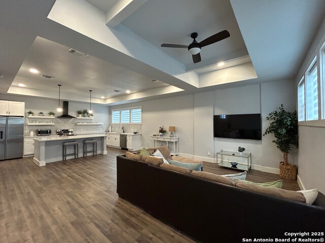 Image 5 of 27 For 123 Fairview  3