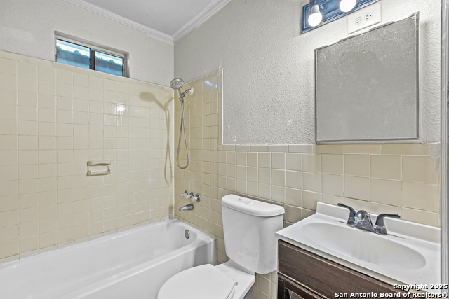 Listing photo id 12 for 321 Huntington