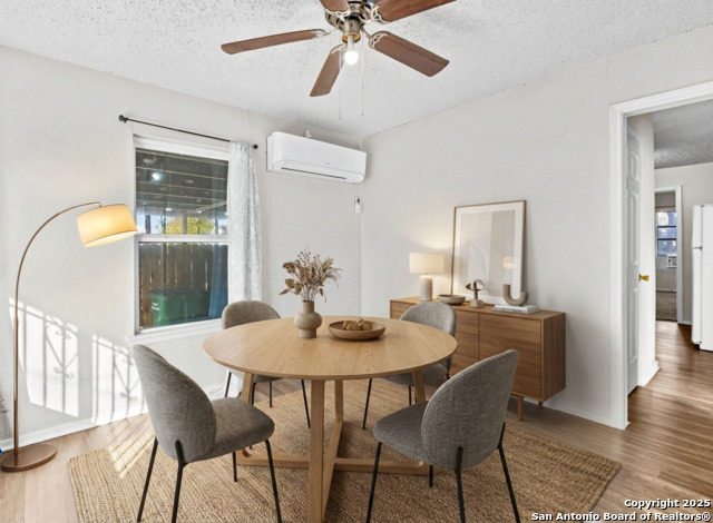 Listing photo id 4 for 321 Huntington