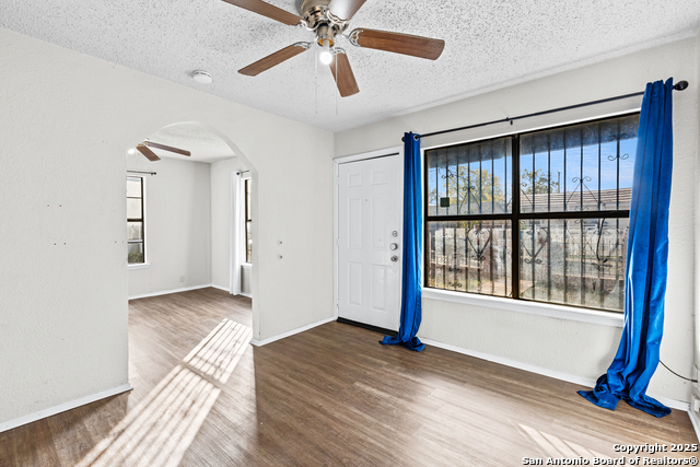 Listing photo id 6 for 321 Huntington