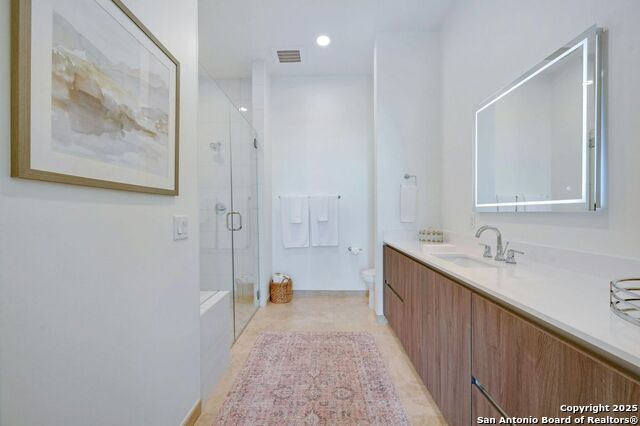 Image 21 of 35 For 123 Lexington  Apt 1410