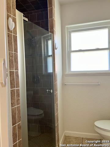 Image 8 of 12 For 2022 Odessa Dr