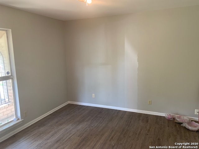 Image 5 of 12 For 4127 Hunters Gln