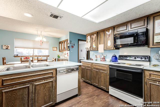 Image 10 of 30 For 2215 Sun Wood