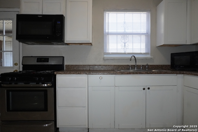 Image 13 of 36 For 257 Longview Dr