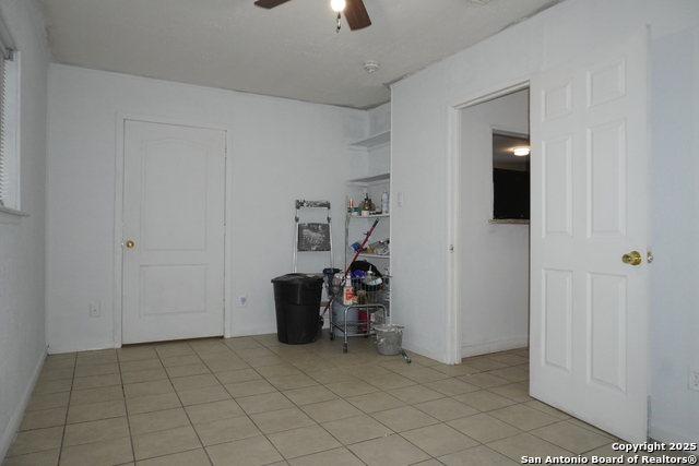 Image 18 of 36 For 257 Longview Dr