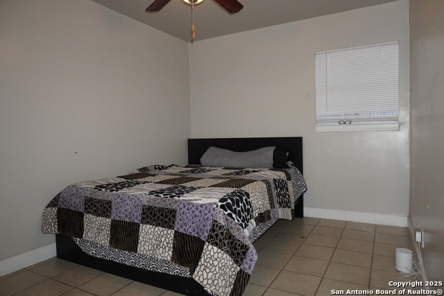 Image 21 of 36 For 257 Longview Dr