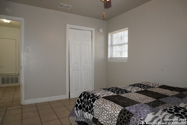 Image 22 of 36 For 257 Longview Dr