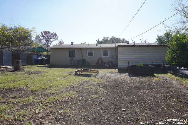 Image 31 of 36 For 257 Longview Dr