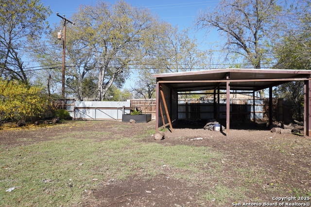 Image 33 of 36 For 257 Longview Dr