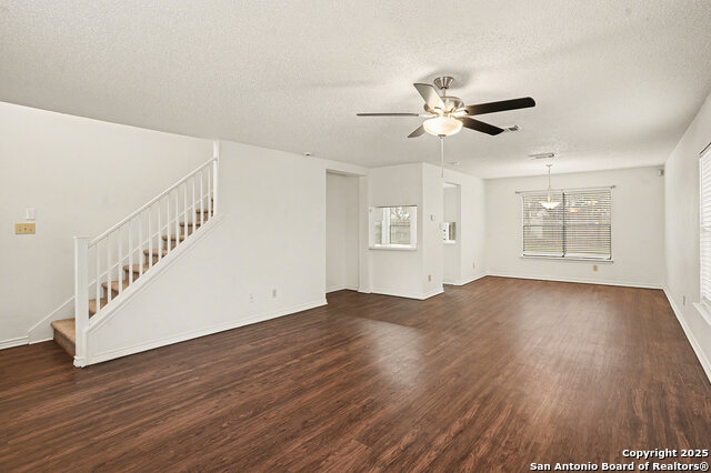 Image 3 of 16 For 2817 Lotus Park