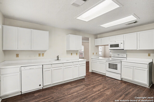 Image 6 of 16 For 2817 Lotus Park