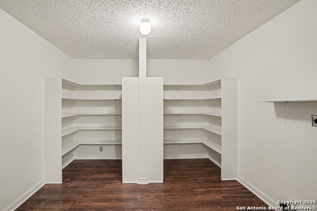 Image 7 of 16 For 2817 Lotus Park