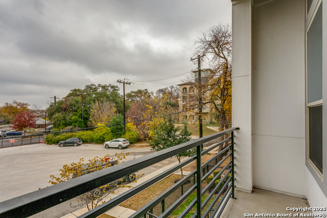 Image 34 of 36 For 132 Humphrey