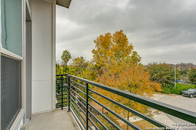 Image 35 of 36 For 132 Humphrey