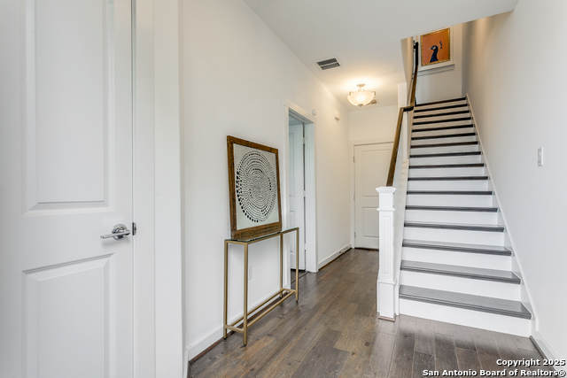 Image 6 of 36 For 132 Humphrey