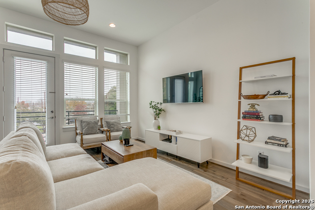 Image 9 of 36 For 132 Humphrey