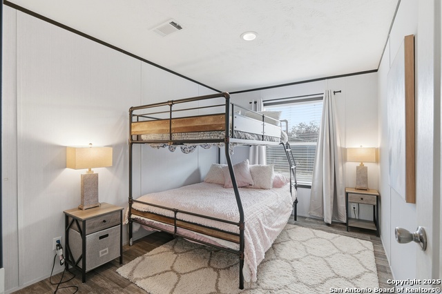 Listing photo id 24 for 1611 Fuller Dr