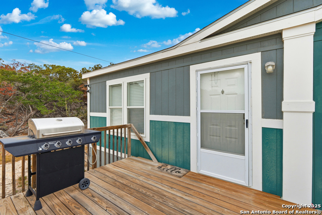 Listing photo id 5 for 1611 Fuller Dr