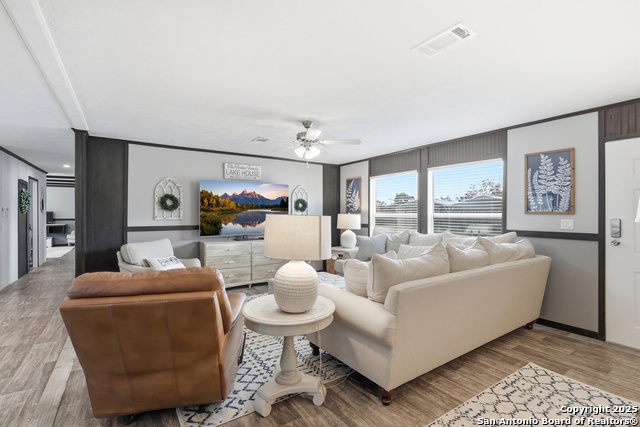 Listing photo id 7 for 1611 Fuller Dr