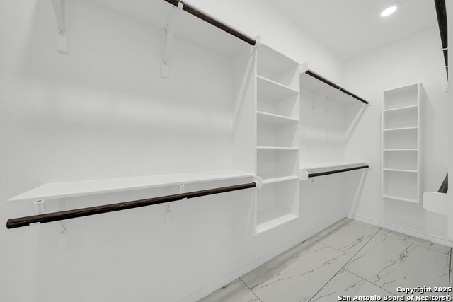 Listing photo id 11 for 816 County Road 6723