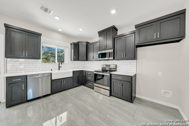 Listing photo id 5 for 816 County Road 6723