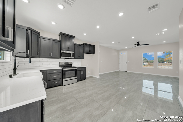 Listing photo id 6 for 816 County Road 6723