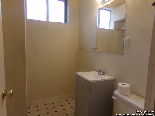 Image 10 of 18 For 418 Warren  