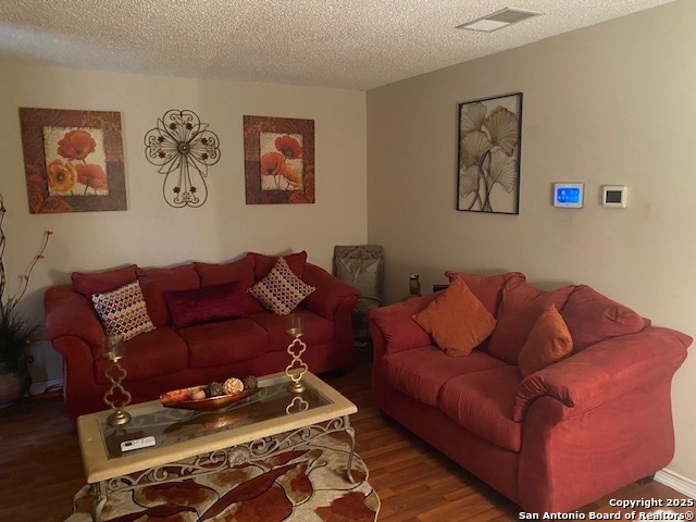 Image 2 of 9 For 2406 Roseville