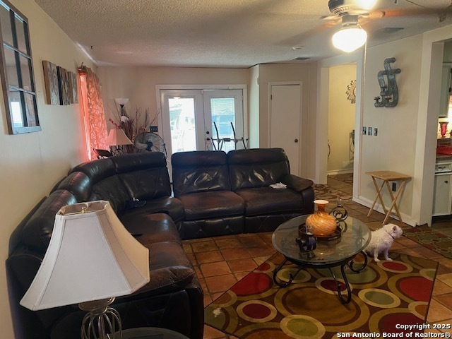 Image 3 of 9 For 2406 Roseville