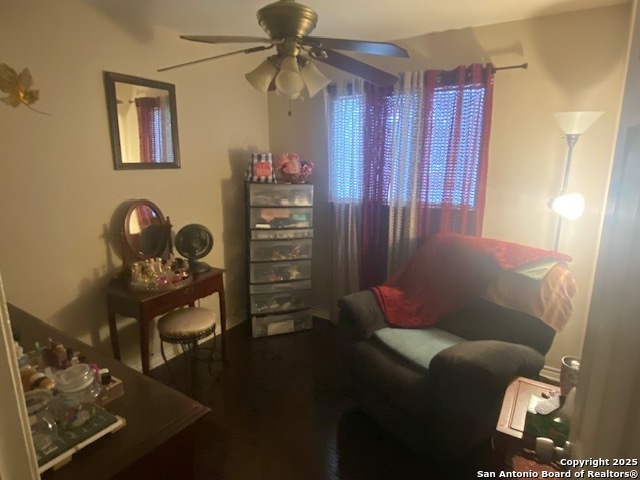 Image 6 of 9 For 2406 Roseville