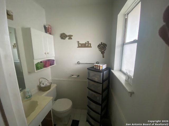 Image 9 of 9 For 2406 Roseville