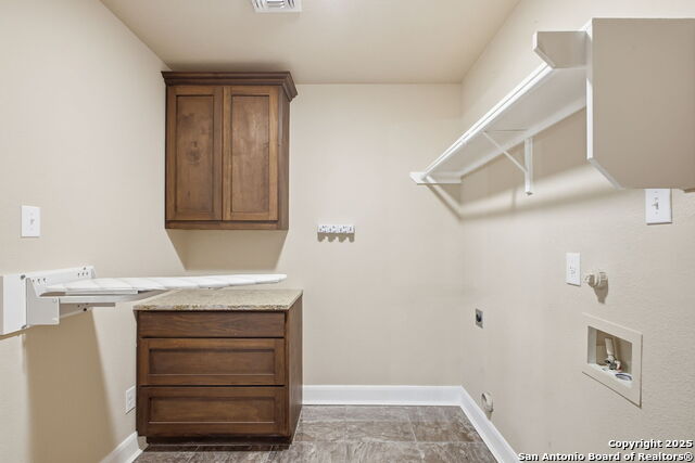 Image 24 of 50 For 1069 Ivy Ln  