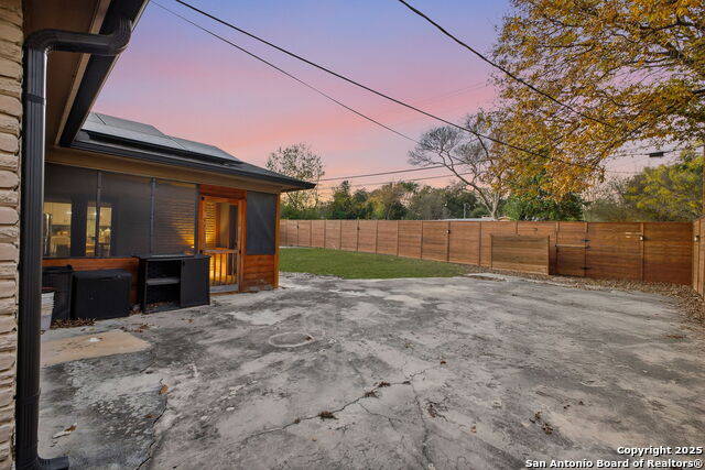 Image 41 of 50 For 1069 Ivy Ln  