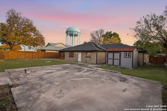 Image 42 of 50 For 1069 Ivy Ln  