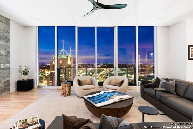 Details for 610 Market E 3304, San Antonio, TX 78205